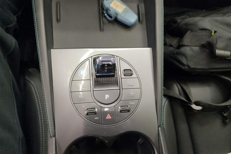 Used BYD Seal 06 New Energy 2024 DM-i 80KM Prestige Model
