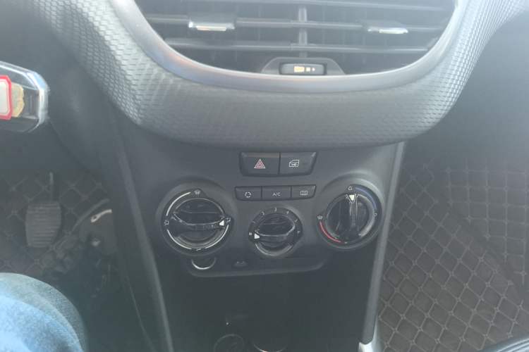 Used Peugeot 2008 2014 1.6L Manual Trend Edition
