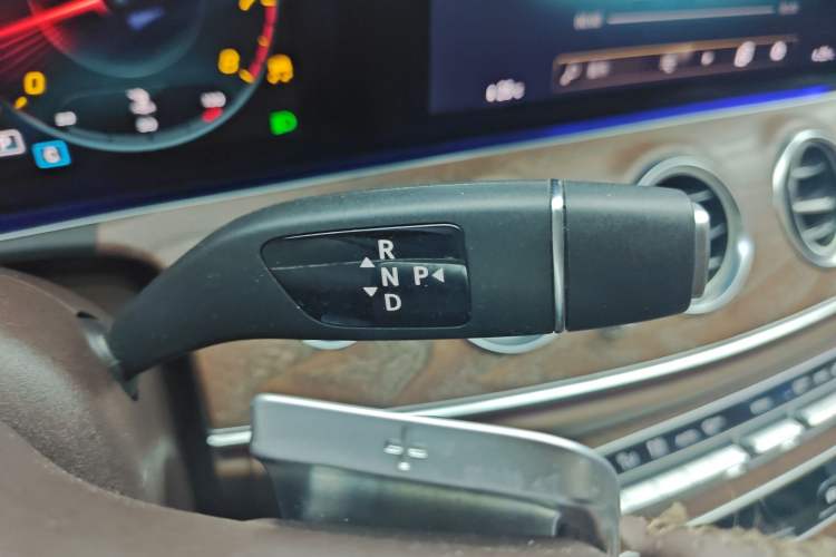 Used Mercedes-Benz E-Class 2023 Updated E 300 L Fashion Edition
