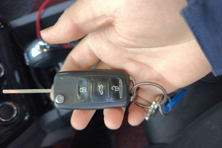 Used Volkswagen Sagitar 2015 230TSI Automatic Comfort Version
