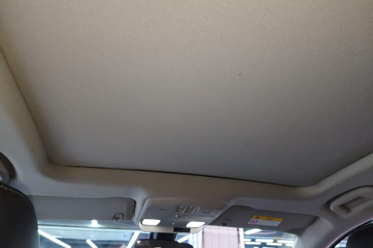 Used Buick Envision 2018 20T Two-Wheel-Drive Elite Model
