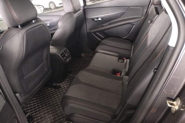 Used Peugeot 5008 2017 380THP 5-Seater Elite Edition
