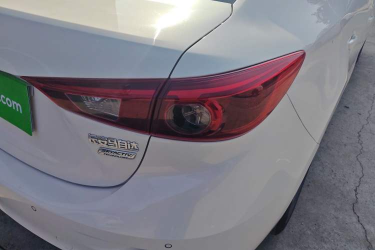 Used Mazda Mazda 3 Axela 2017 Sedan 1.5L Automatic Luxury Model Emission Standard China V
