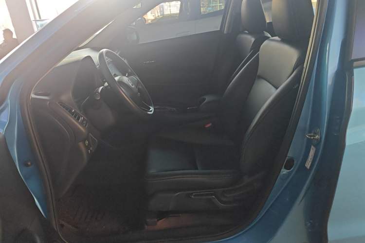 Used Honda Vezel 2020 1.5L CVT Elite Edition
