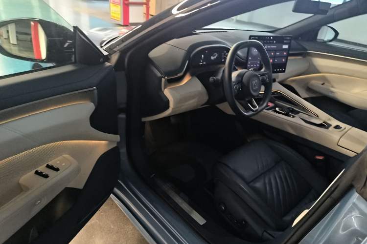 Used Zeekr 001 2025 YOU Edition 100 kWh All-Wheel Drive