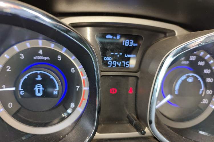 Used JAC Refine S5 2015 2.0L Manual Comfort Version
