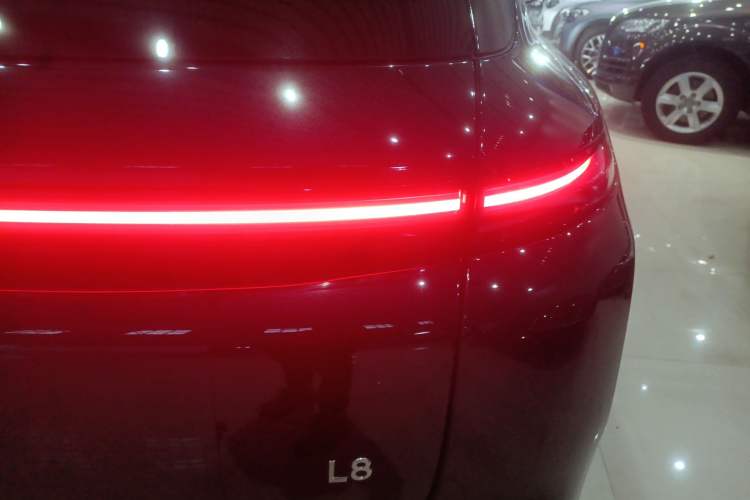 Used Li Auto L8 2024 Pro Model
