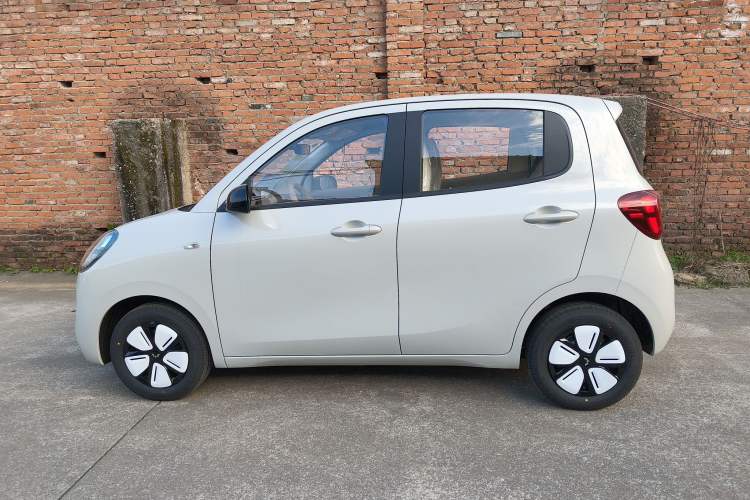 Used Wuling Hongguang MINIEV 2025 Four-Door Version Advanced Edition
