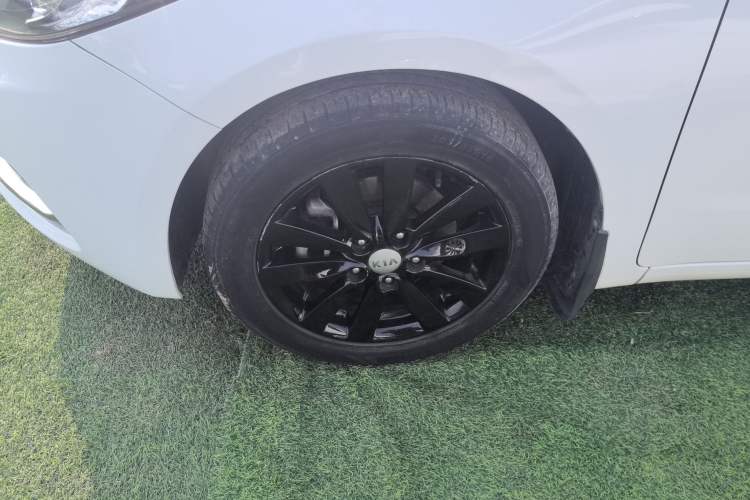 Used Kia K3 2015 1.6L Manual GLS
