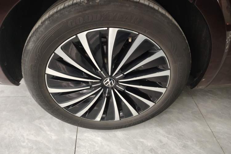 Used Volkswagen Viloran 2022 380TSI Prestige Edition
