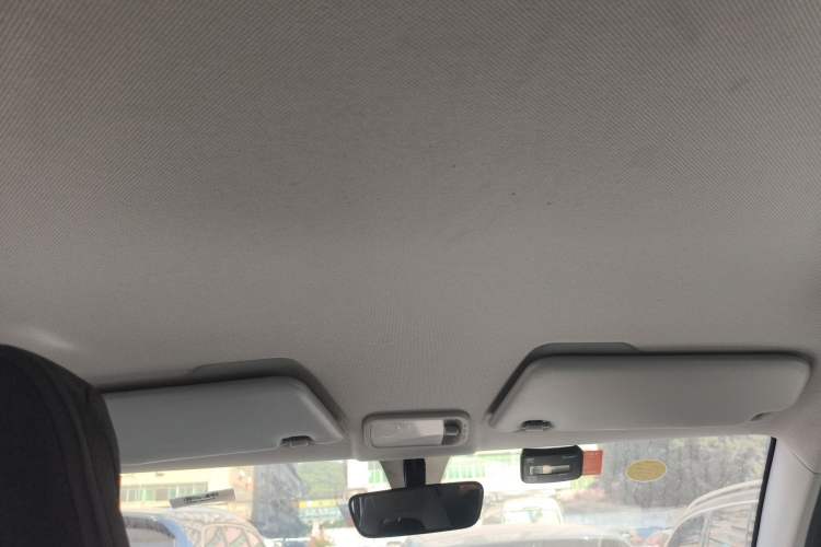 Used Wuling Hongguang MINIEV 2021 Macaron Premium Model – Lithium Iron Phosphate