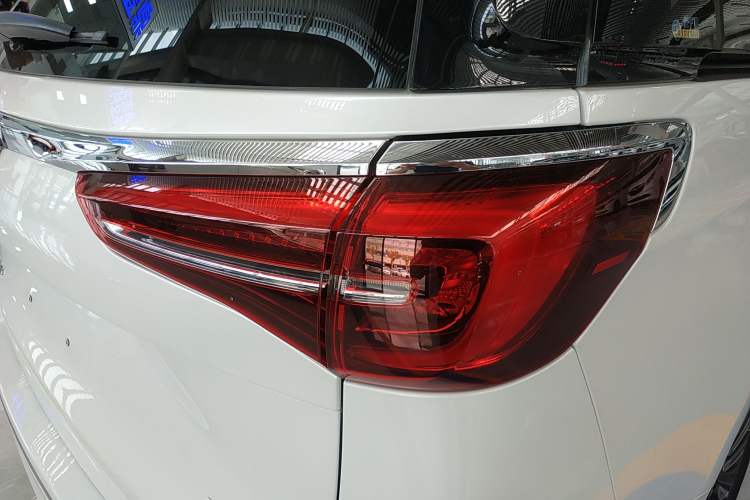 Used Buick GL8 2022 ES Land Cruiser 653T Luxury Model
