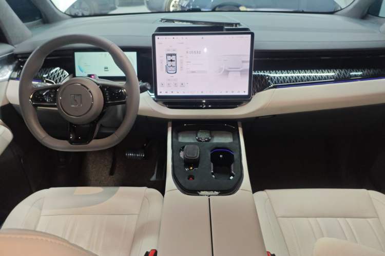 Used Zeekr 009 2022 Revised Model ME Edition
