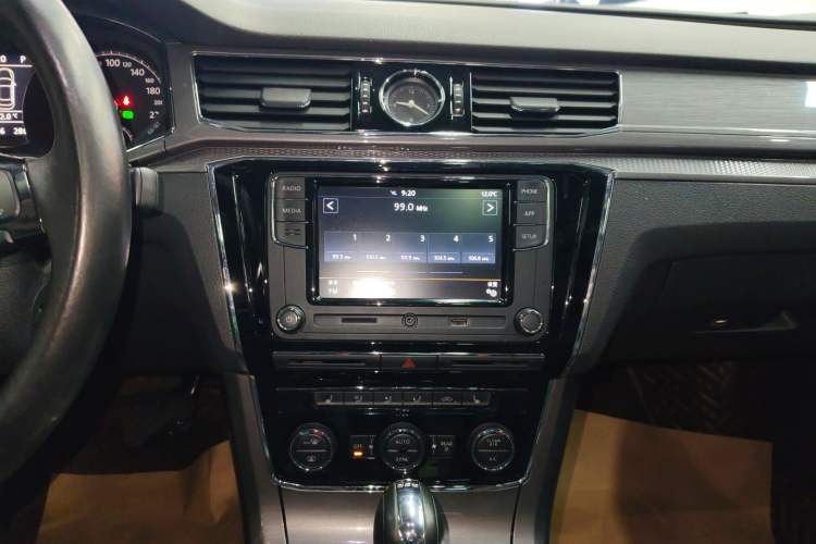 Used Volkswagen Passat 2017 330TSI DSG Luxury Edition