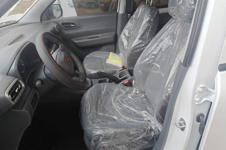 Used Wuling Hongguang New Energy 2024 All-Electric Model 300KM Practical Version
