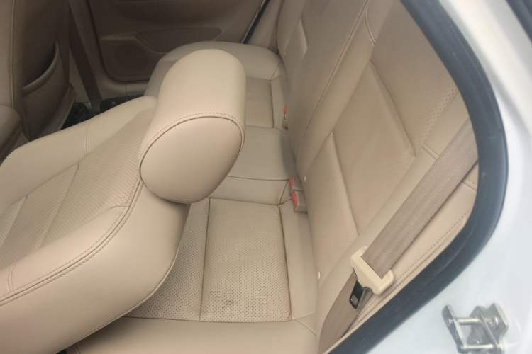 Used Buick Excelle 2013 1.5L Manual Luxury Model
