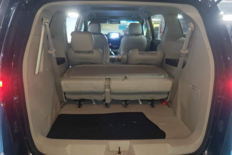 Used Buick GL8 2021 Land Cruiser Executive Class 652T Comfort Model
