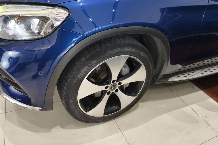 Used Mercedes-Benz GLC 2018 Refreshed GLC 300 4MATIC Dynamic Edition