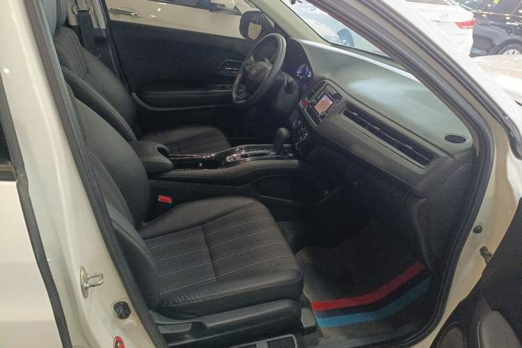 Used Honda Vezel 2017 1.8L CVT Front-Wheel Drive Pioneer Edition