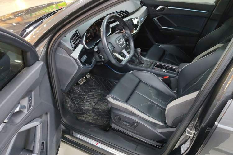 Used Audi Q3 2024 35 TFSI Fashion Dynamic Edition