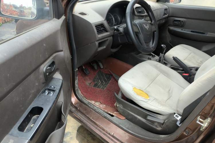 Used Wuling Hongguang 2015 1.2L S Base Model China V Standard