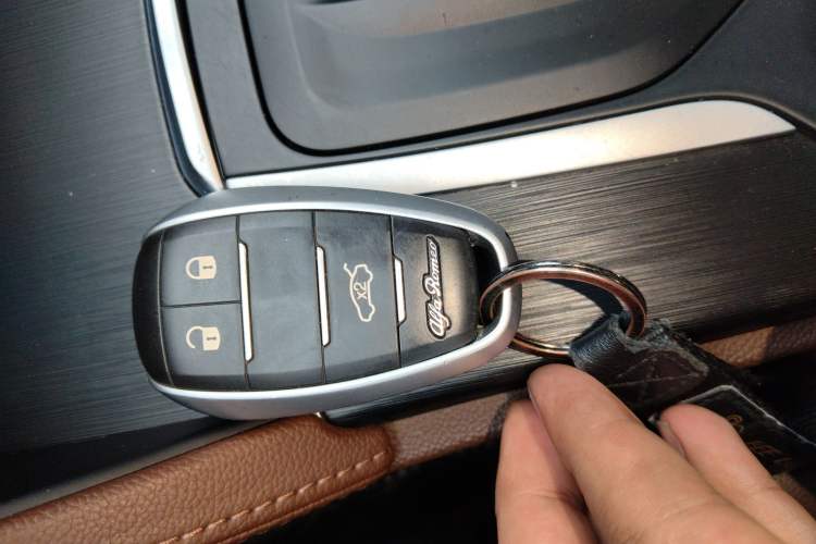 Used Alfa Romeo Stelvio 2017 2.0T 200HP Elite Edition
