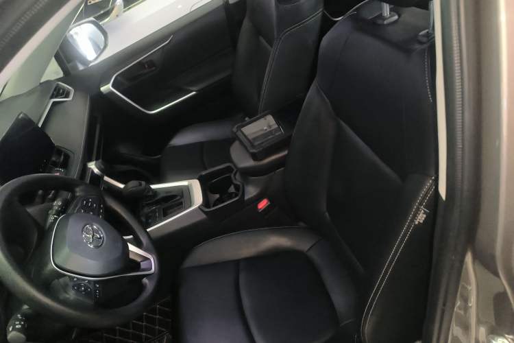 Used Toyota RAV4 2023 2.0L CVT Two-Wheel Drive Urban Edition
