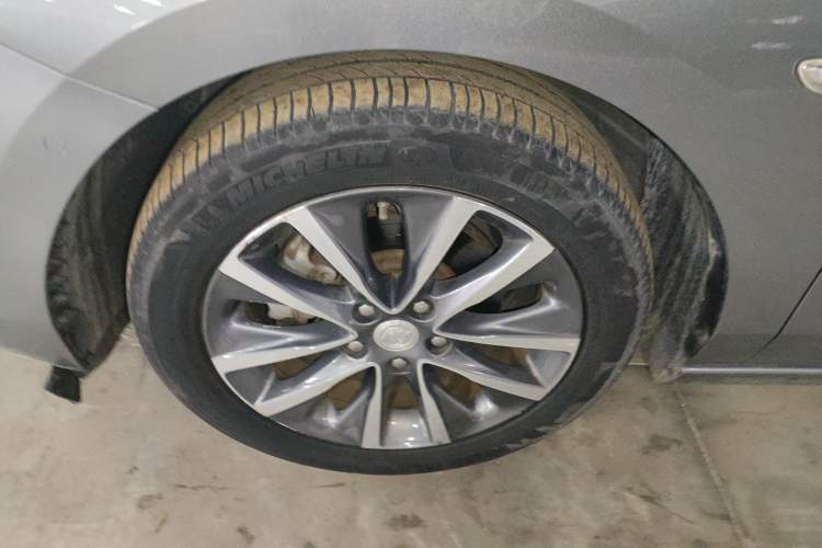 Used Buick GL6 2019 18T 6-Seater Connected Luxury Version China VI Standard
