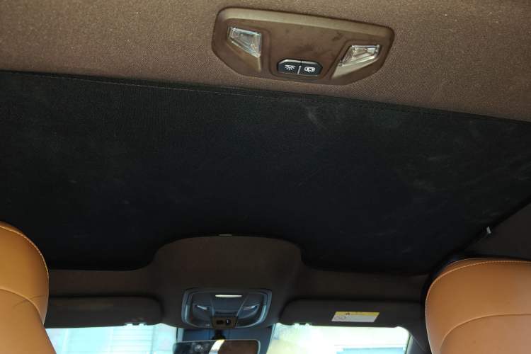 Used ORA Lightning Cat 2022 555 km Luxury Edition