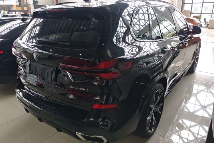 Used BMW X5 2023 xDrive 30Li Luxury M Sport Night Edition Package
