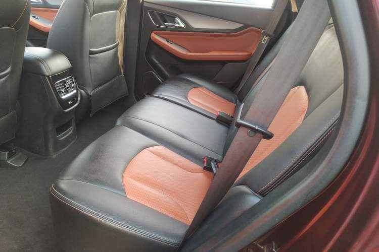 Used Baojun 560 2015 1.8L Manual Elite Model
