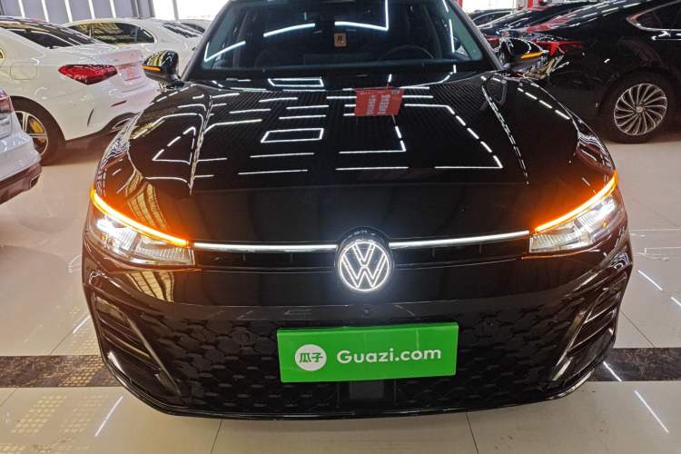 Used Volkswagen Passat 2025 Pro 380TSI Starry Dragon Edition
