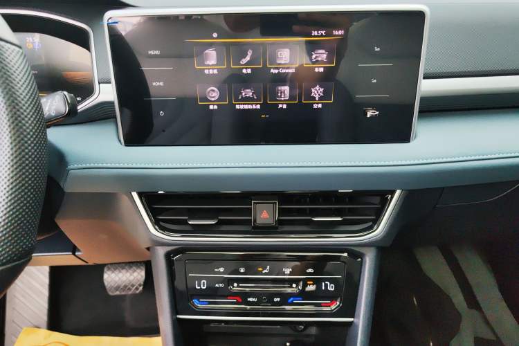 Used Volkswagen Tharu 2023 300TSI Two-Wheel-Drive Moonlight Edition
