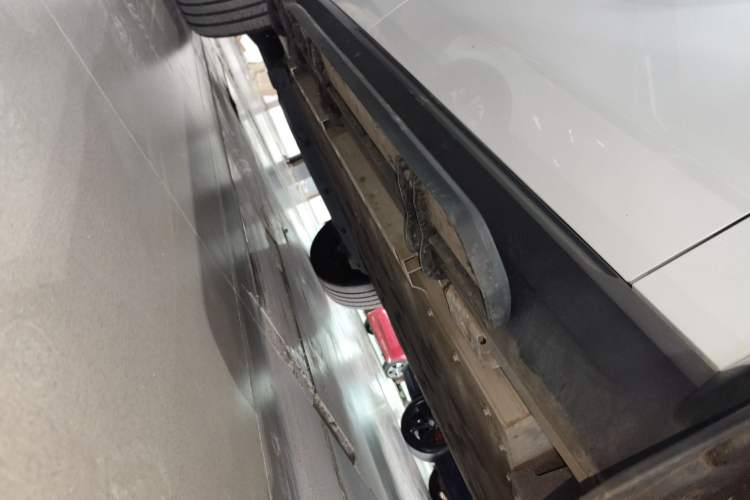 Used  V23 2025 401 Two-Wheel Drive Advanced Edition
