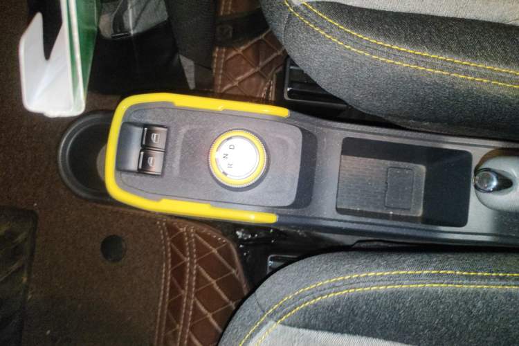 Used Chery QQ Ice Cream 2022 120km Conical Shape Lithium Iron Phosphate
