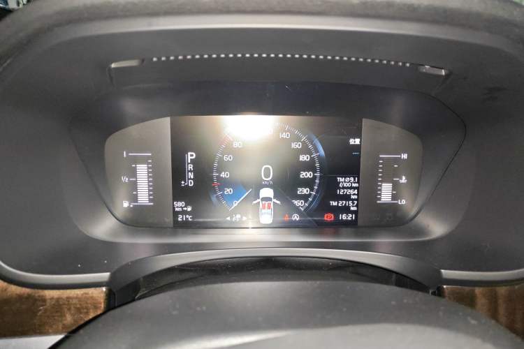 Used Volvo S90 2017 T5 Zhiyuan Edition
