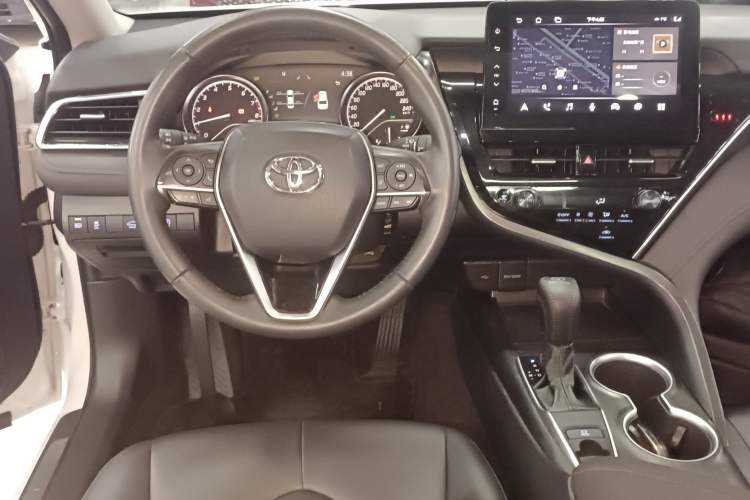 Used Toyota Camry 2023 2.0G Luxury Edition