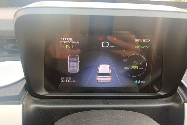 Used Wuling Hongguang MINIEV 2022 GAMEBOY 200km Gaming Edition with Lithium Iron Phosphate
