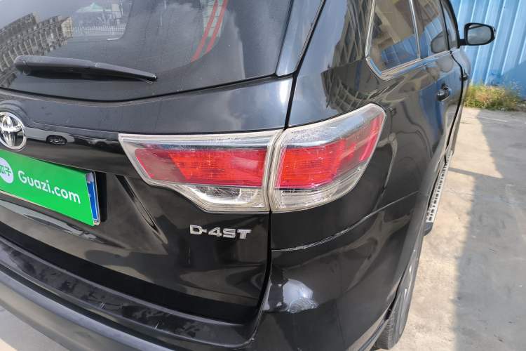 Used Toyota Highlander 2015 2.0T Two-Wheel Drive Elite Edition 7 Seats
