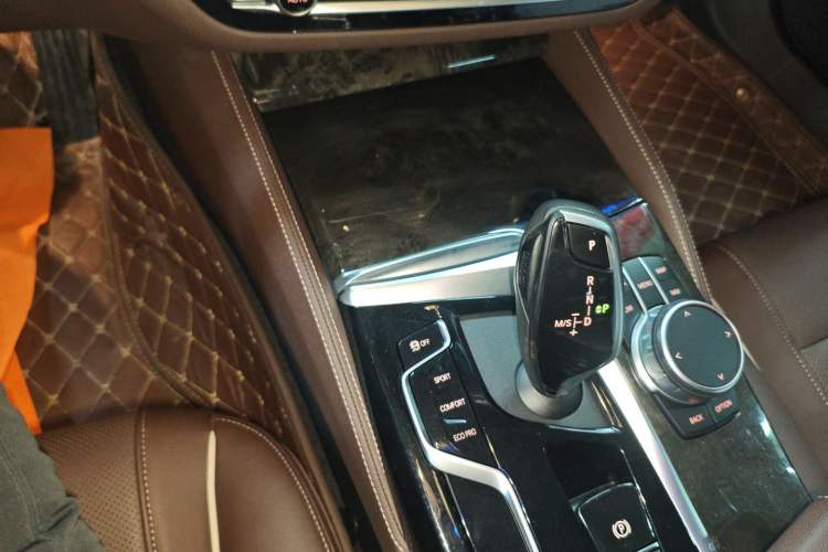 Used BMW 5 Series 2022 525Li Luxury Package
