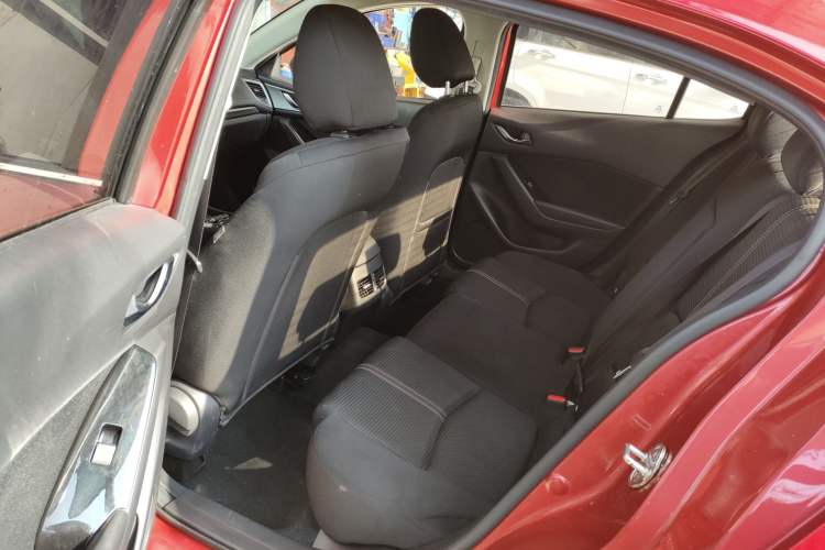 Used Mazda Mazda 3 Axela 2017 Sedan 1.5L Automatic Luxury Model Emission Standard China V
