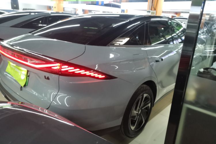 Used  L6 2024 125km PLUS Dragon Edition