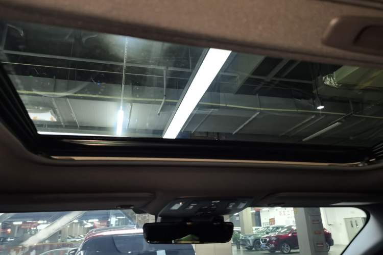 Used Toyota Sienna 2024 2.5L Hybrid Four-Wheel Drive Prestige Edition