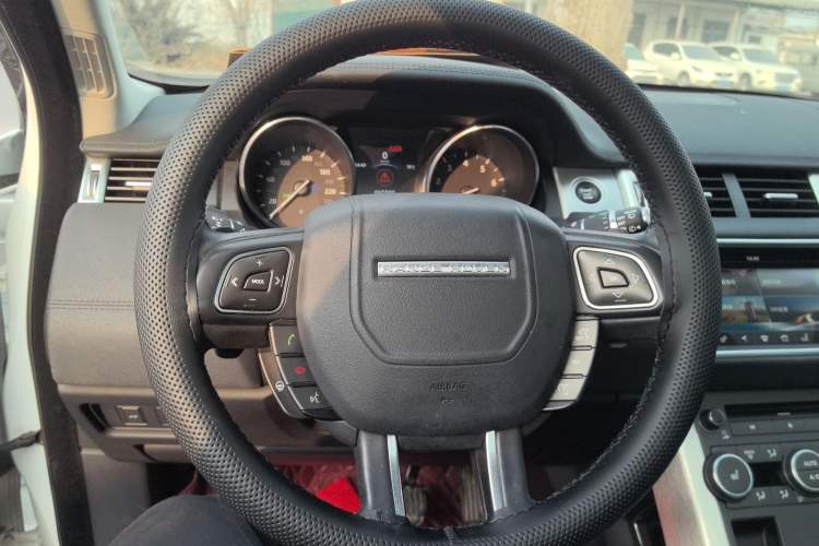 Used Land Rover Range Rover Evoque 2018 240 PS SE Smart Brilliance Edition