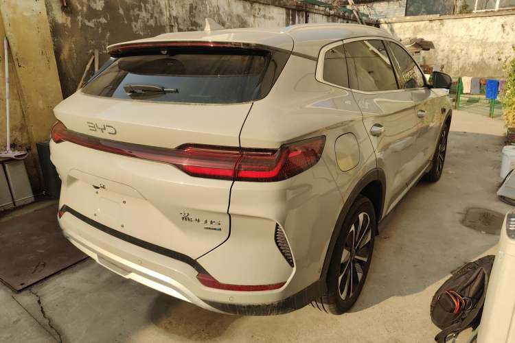 Used BYD Song PLUS New Energy 2025 DM-i Intelligent Driving 160KM Flagship Model
