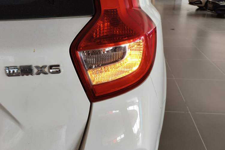 Used Geely Auto Vision X6 2016 1.8L Manual Luxury Edition
