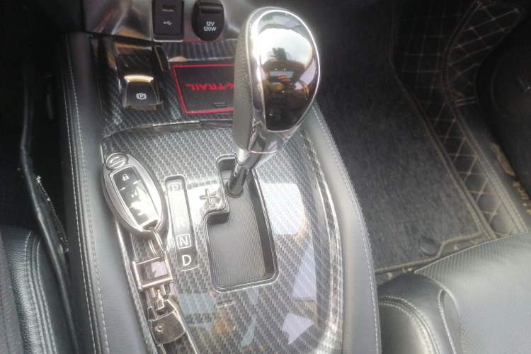 Used Nissan X-Trail 2019 2.5L CVT Smart Connect Luxury Edition 4WD
