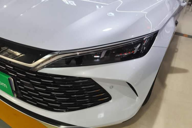 Used BYD Qin L 2025 DM-i Smart Drive 80KM Leading Model