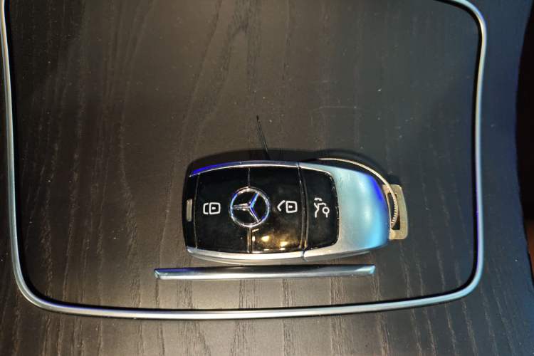 Used Mercedes-Benz E-Class 2020 E 300 L Sporty and Stylish Model