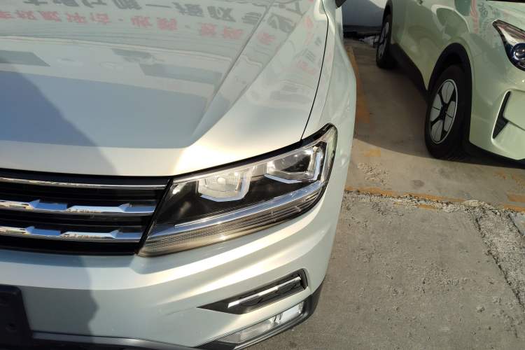 Used Volkswagen Tiguan L 2019 330TSI Automatic Two-Wheel Drive Panoramic Comfort Edition China V Standard
